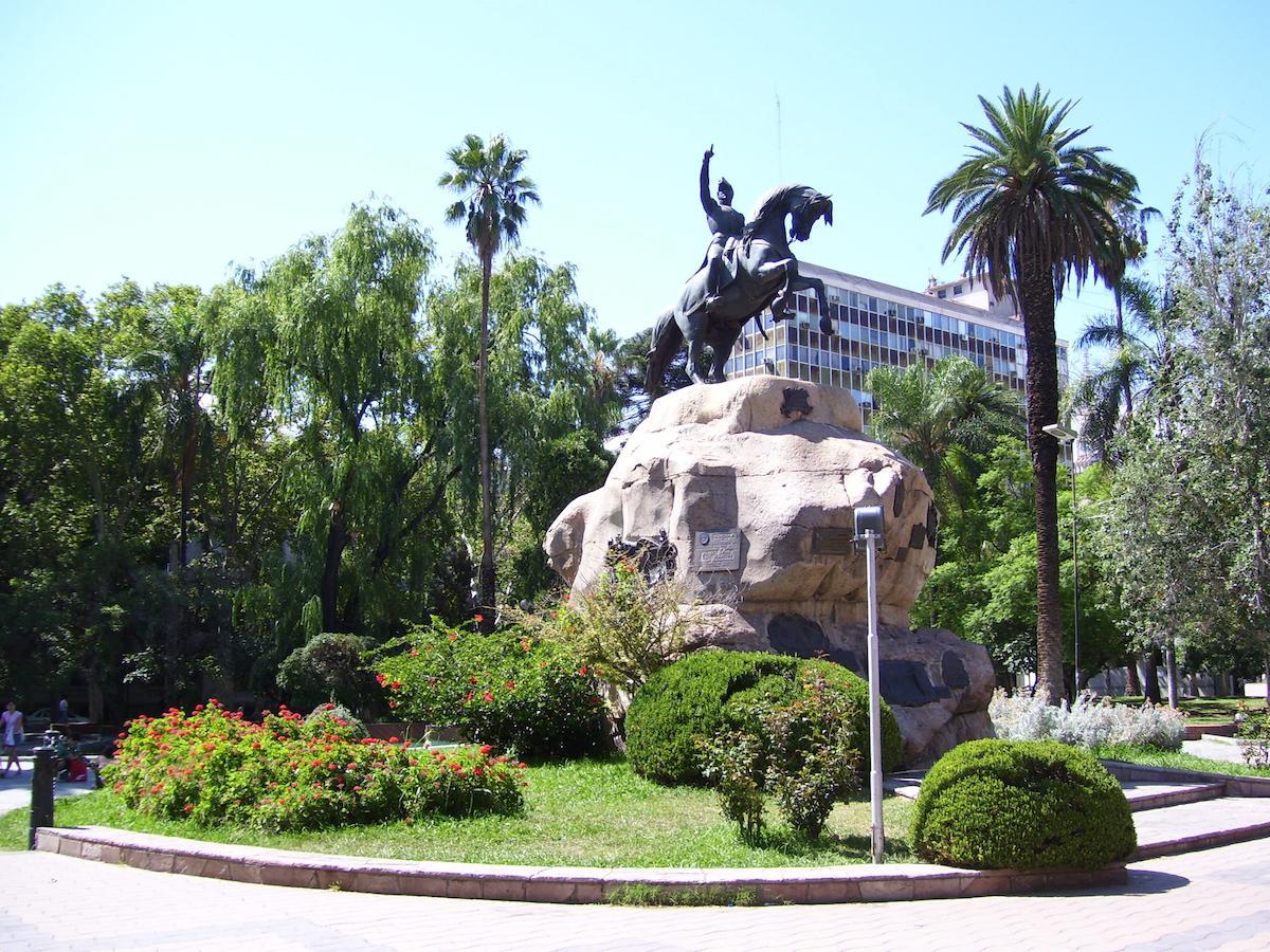 Hotel Zamora Mendoza Ngoại thất bức ảnh